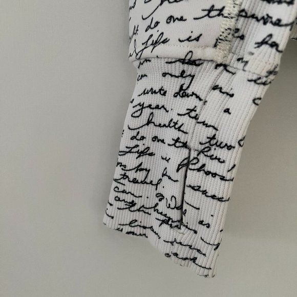 Lululemon Scuba Hoodie II White & Black Manifesto Script size 6 rare - Picture 7 of 16